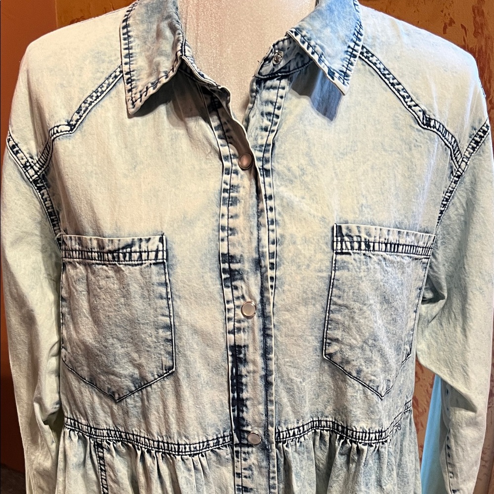 BIBI* Chambray Pearl Snap Western Peplum Shirt - Picture 16 of 16